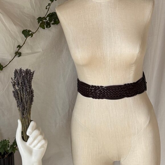 Reddish Brown Intricate Braided Leather Belt Large Tarnished Buckle - Picture 3 of 8